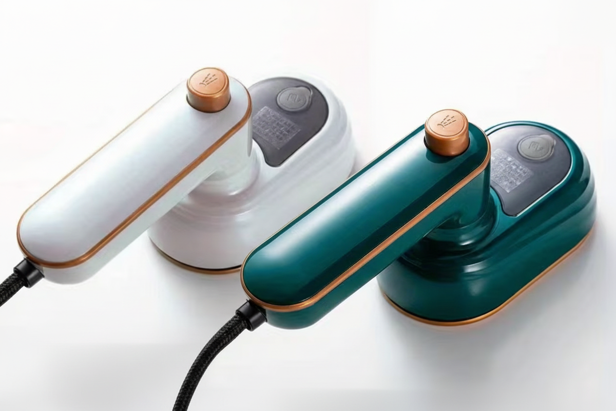 Krease white and green steam iron both colours